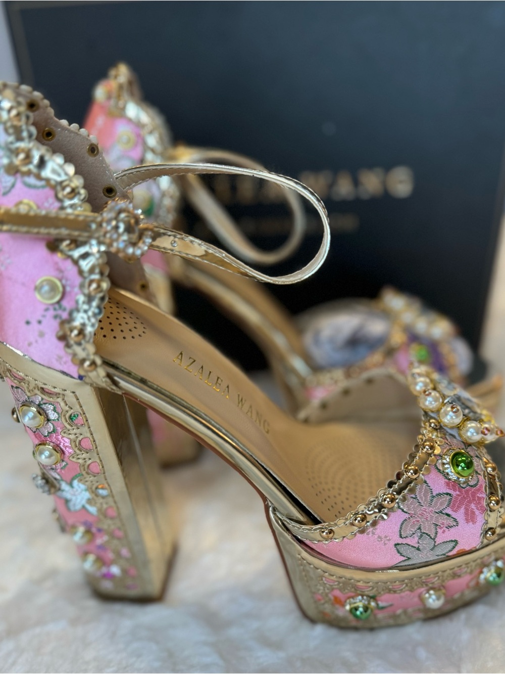 Azalea Wang Aim for the Eyes Women's Pink Embellished Platform Sandals Size 8.0 - Picture 10 of 15
